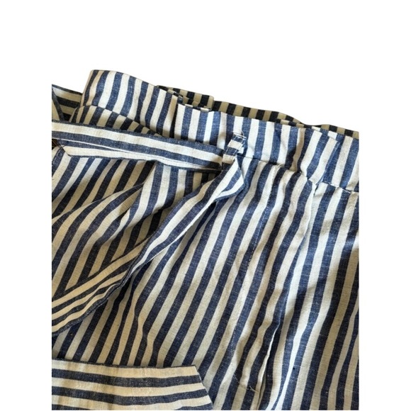 Love Tree‎ Striped Paperbag shorts Size Medium Blue and White Belted - Picture 2 of 9